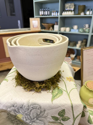 Scalloped Stoneware Nesting Mixing Bowl Set with Hand Grip Handles
