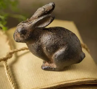 Cast Iron Rabbit